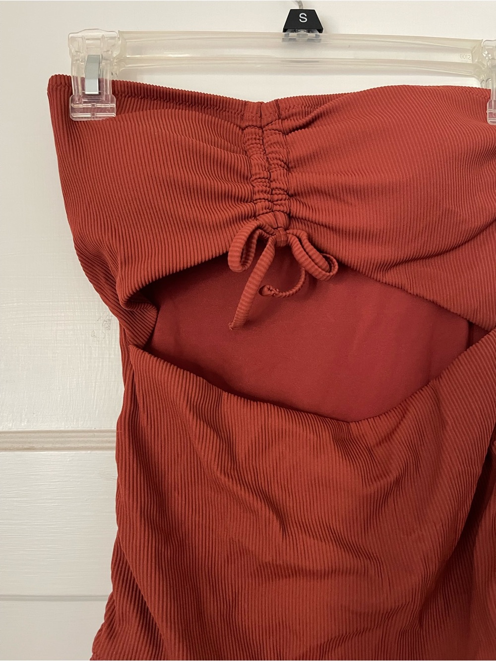 Rust Ribbed Strapless Bodysuit
